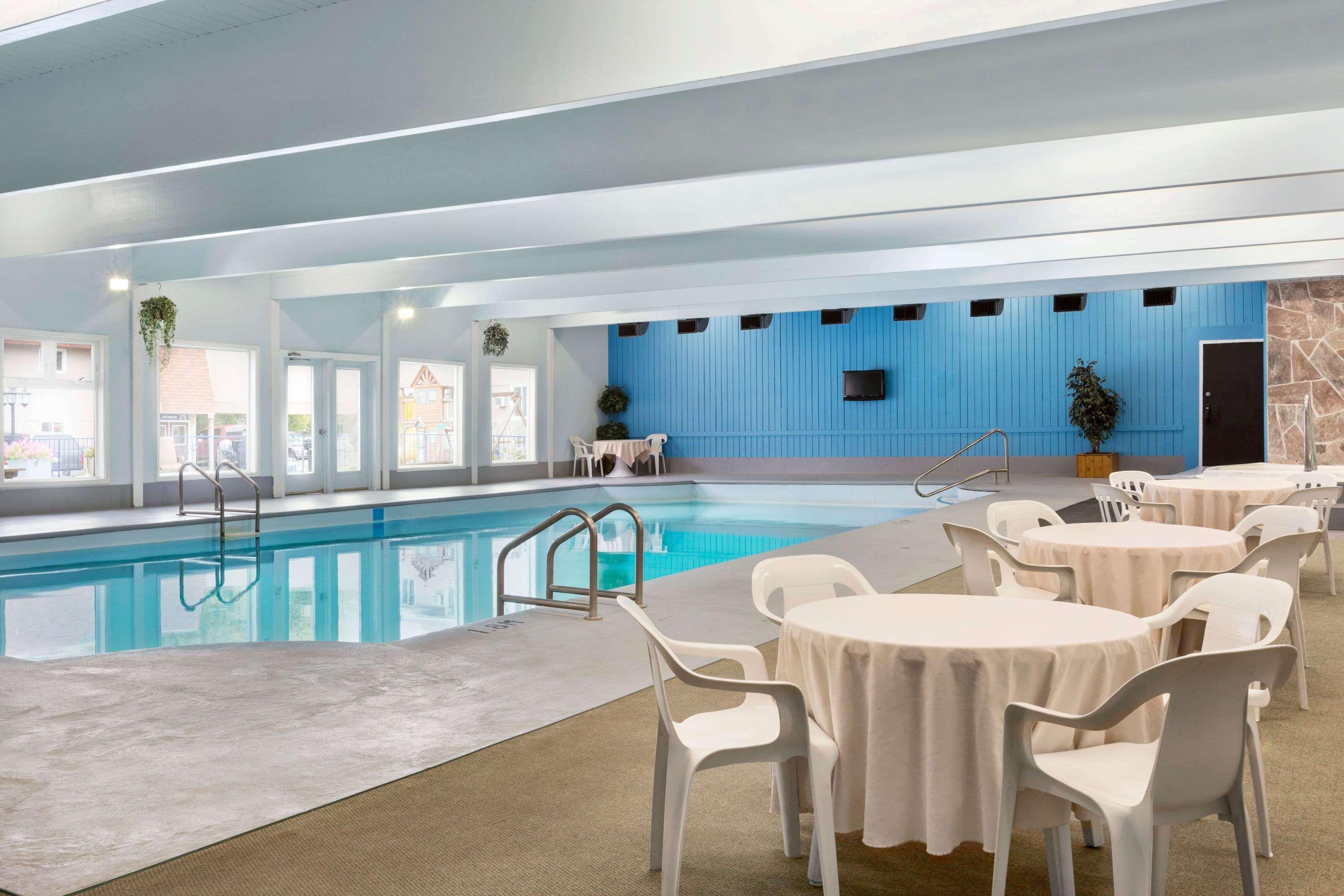 Travelodge By Wyndham קנורה מראה חיצוני תמונה