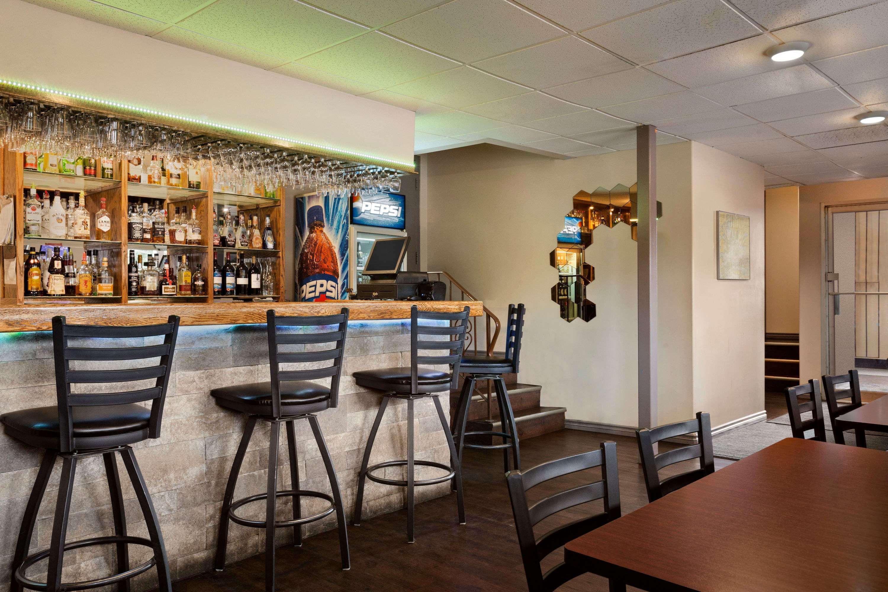 Travelodge By Wyndham קנורה מראה חיצוני תמונה